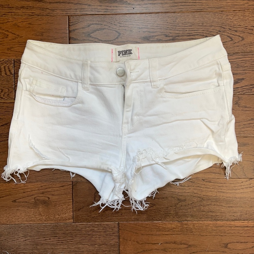 WHITE SHORTS PINK BRAND